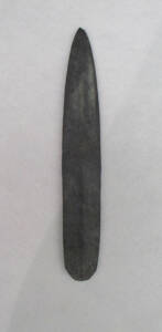 写真1　服部遺跡の磨製石剣