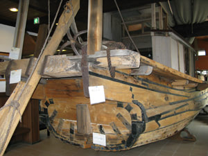 展示されている丸子船