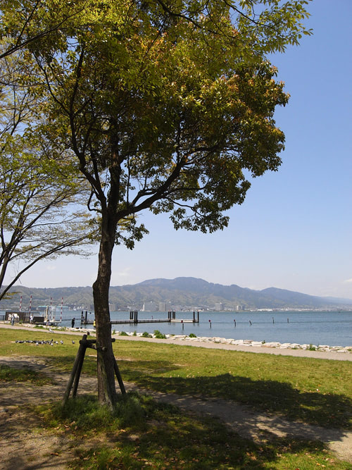 琵琶湖と比叡山－文化館からの眺め